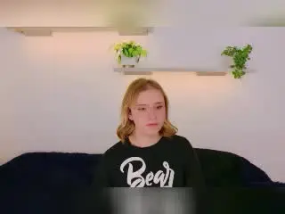 Xlovecam Free Porn Cam of SeraphinneX