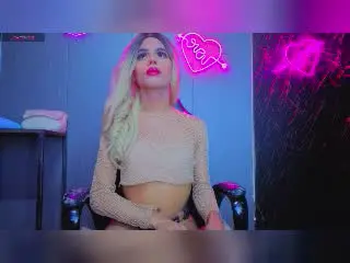 Xlovecam Live Sex Cam of HottAntonella