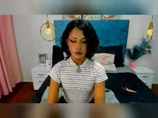 Xlovecam Adult Webcam of NoemiSky