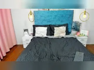 Xlovecam Adult Webcam of NoemiSky