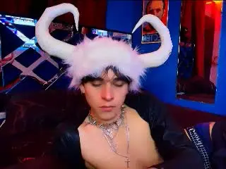 Xlovecam Adult Video Chat of LukeHowlandy