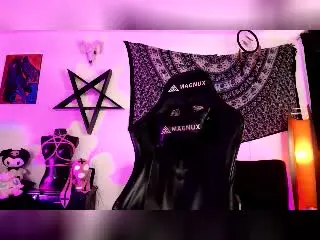 Xlovecam Watch Live Sex Cams of OnixWitch69