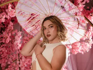 Xlovecam Free Porn Cam of TommyTS