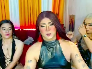 Xlovecam Best Webcam of QueenOfShemale