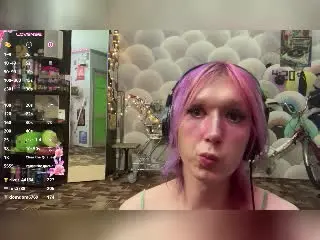 Xlovecam Sex Chat of DarlineHalasz