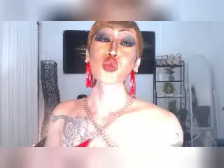 Xlovecam Nude Webcam of QueenOfMajestique