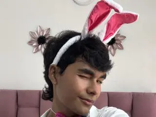 Xlovecam Private Sex Chat of AngelDuzt