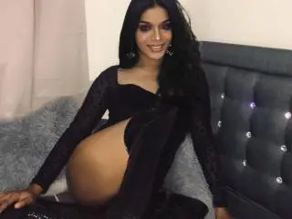 Xlovecam Free Porn Cam of GoldenCumAnna
