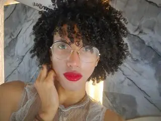 Xlovecam Sex Cam of CamilleCedrik