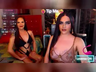 Xlovecam Sex Chat of TwoBombShell