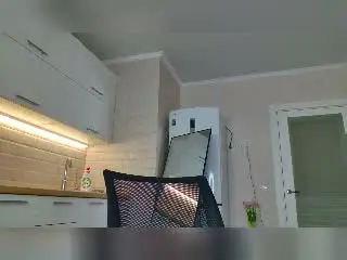 Xlovecam Free Live Porn of ElyseWhite