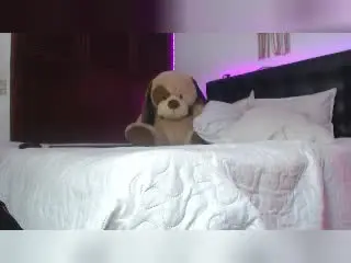 Xlovecam Adult Webcam of SophieEvans