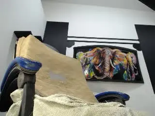 Xlovecam Sex Chat of LauraBigCock